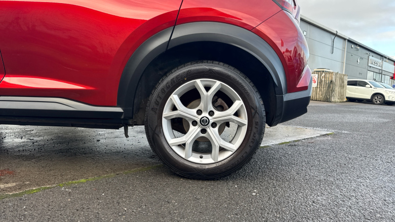 Nissan Juke 1.0 DiG-T N-Connecta 5dr Petrol Hatchback